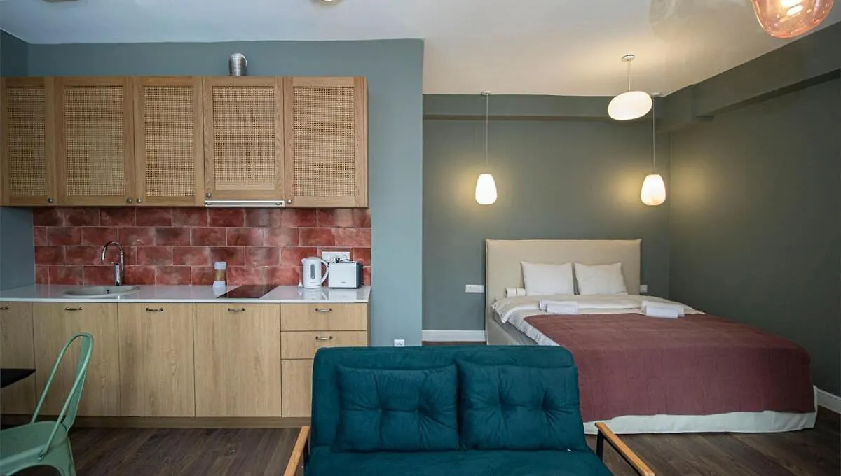 Chic Abanotubani Apt - Prime Location - By Wehost Tbilisi